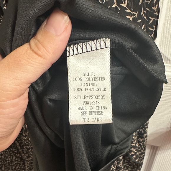 Elegant patterned Women's Dress - Picture 7 of 8